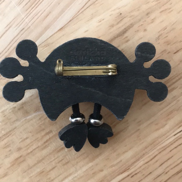 Aarikka Finland Wooden Frog Brooch - Picture 3 of 3